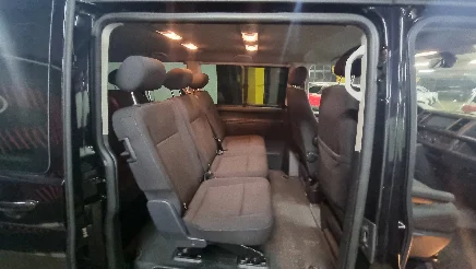 Volkswagen Caravelle photo-9